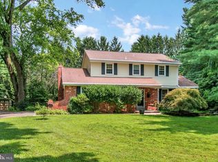 4 Hunters Cir, Newark, DE 19711
