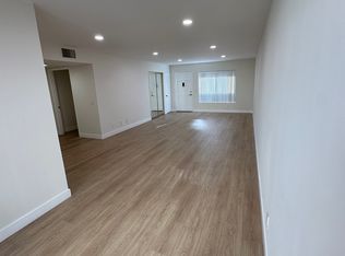 2935 Montrose Ave APT 302, Glendale, CA 91214