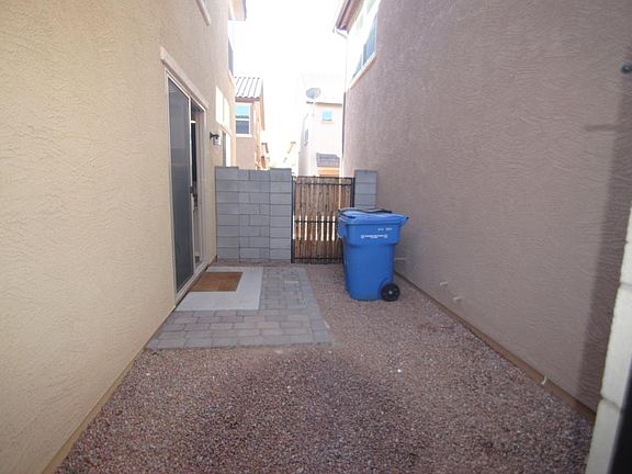2nd image of 1414 S Ponderosa Dr