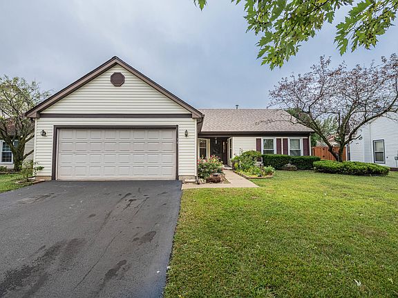 2nd image of 34 Oriole Ln