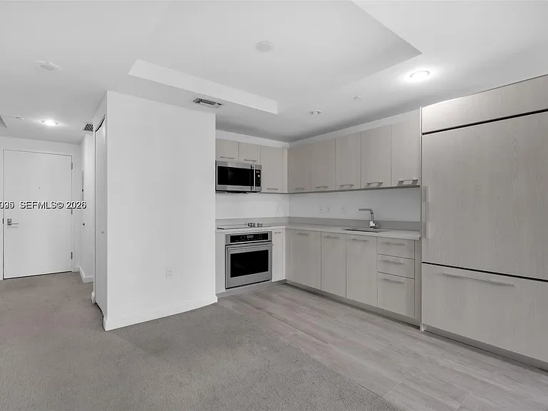 45 SW 9th St #2204 — Photo 3