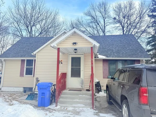810 13th St, Clarkfield, MN 56223