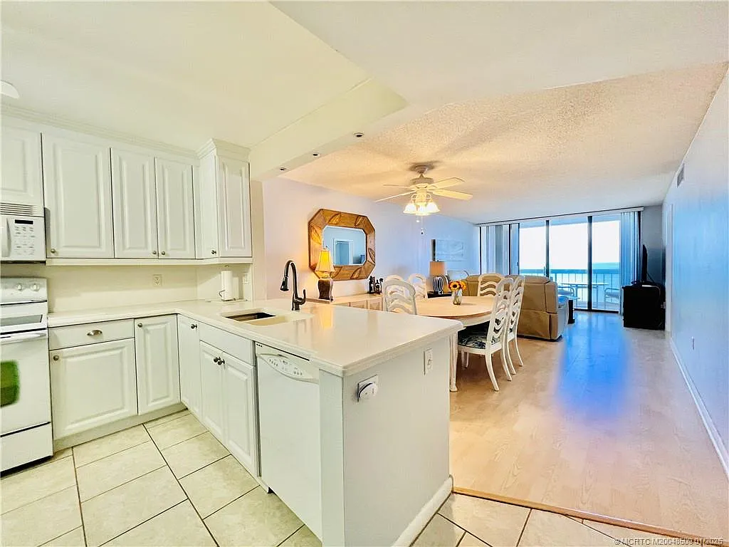 2 bed, 2.0 bath, 1023 sqft, $2,500 — Photo 4