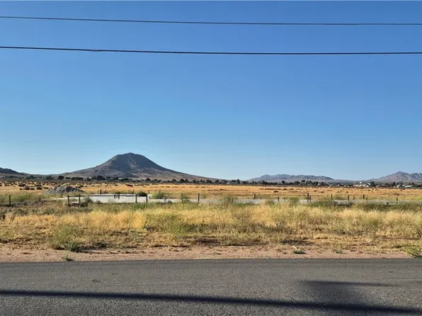 16109 Wichita Rd, Apple Valley, CA 92307