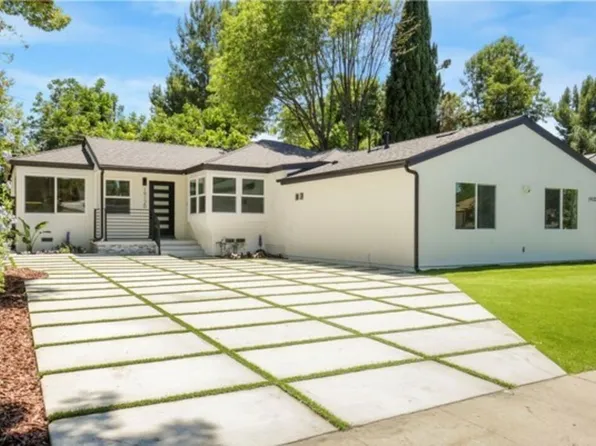 19120 Bessemer St, Tarzana, CA 91335