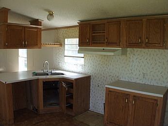 3rd image of 19449 76th St
