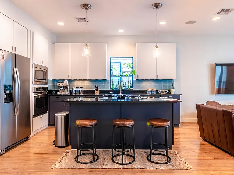 4104 Spencer St #B — Photo 8