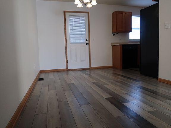 2nd image of 364 Harbor Town Ct APT 2