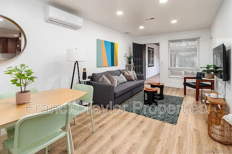 1 bed, 1.0 bath, 650 sqft, $2,000 — Photo 2