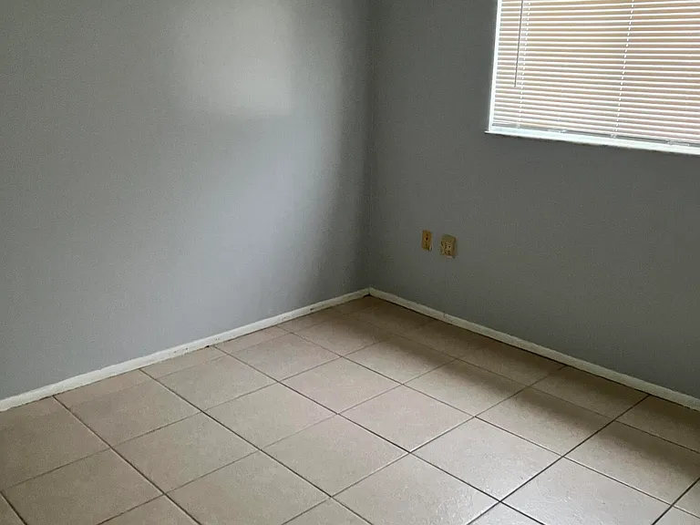 11421 NW 39th Pl — Photo 13