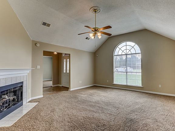 5th image of 6185 Lake Front Dr