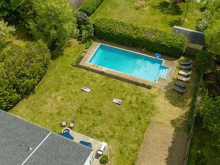 10 James Dr #ID1302144P — Photo 5