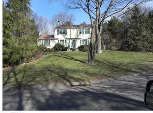 86 Tanglewood Cir, Milford, CT 06461