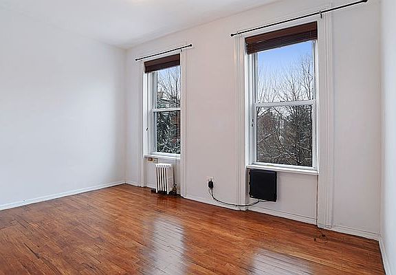 5th image of 610 Vanderbilt Ave #3