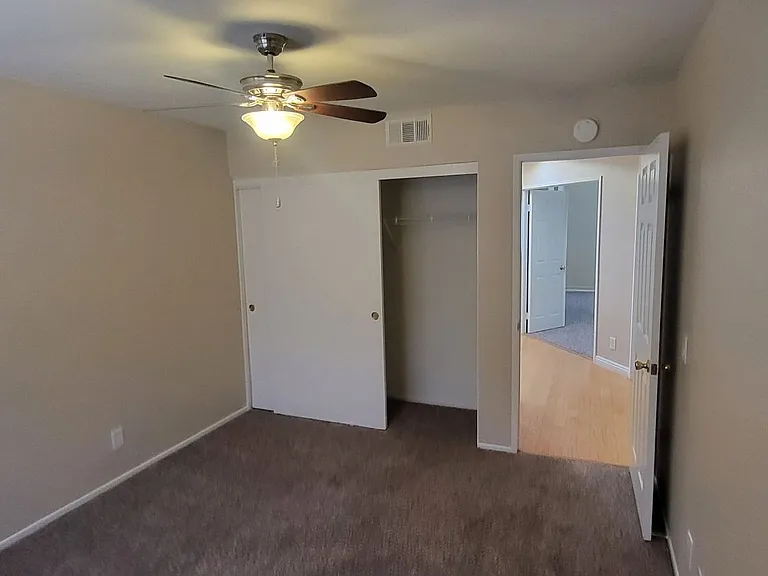 2057 Rosemary Ct — Photo 24