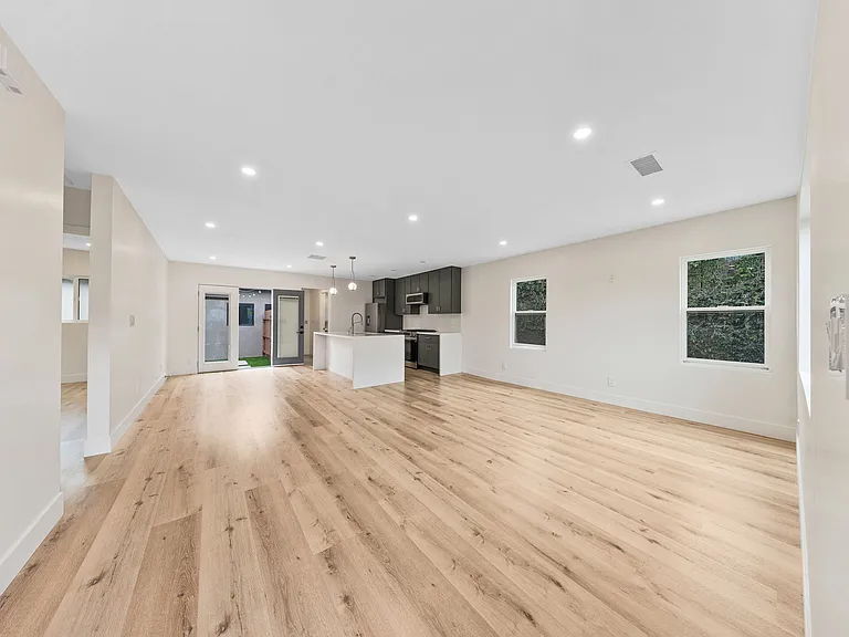 3839 Fountain Ave #3839 — Photo 3