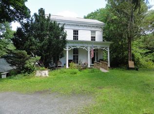 101 Sharpe Rd, Wynantskill, NY 12198