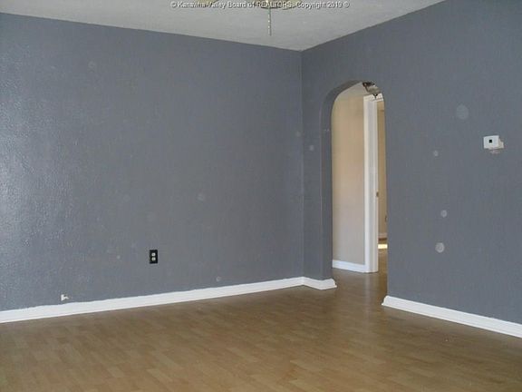 5th image of 1024 Village Dr
