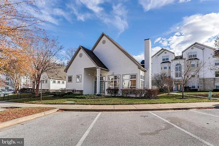 15602 Everglade Ln #301 — Photo 3