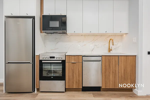 Rented by Nooklyn NYC LLC | media 52