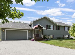 2214 Greenfield Dr E, Northfield, MN 55057