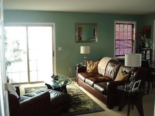 3rd image of 646 Oakwood Ave