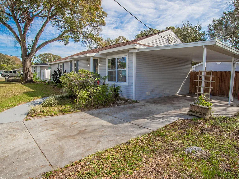 4710 W Price Ave — Photo 3
