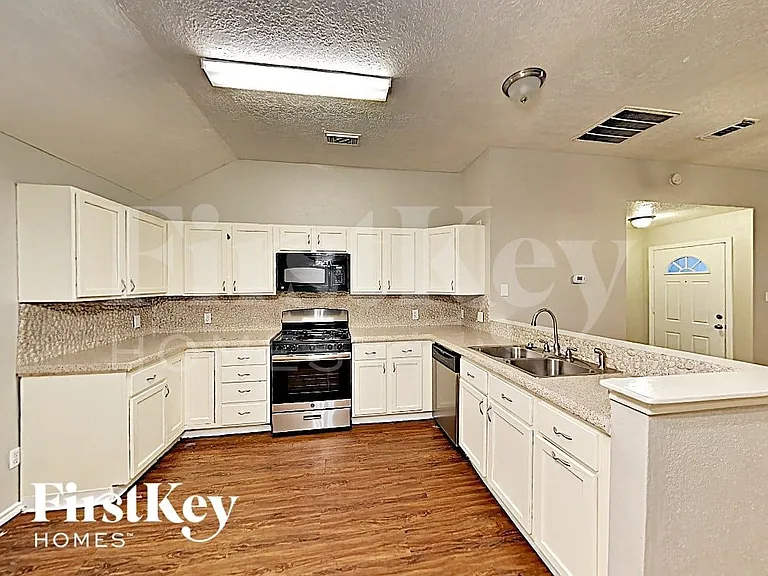 22914 Sherioaks Ln — Photo 5