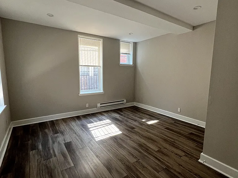 211 S 42nd St #H — Photo 63