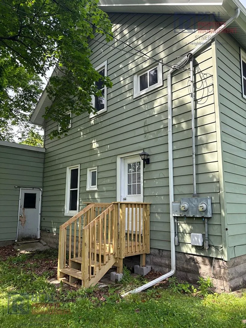 Coming Soon - Upper Level Duplex — Photo 2