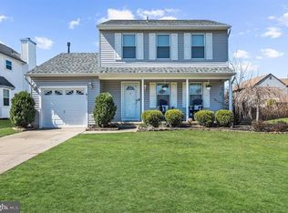 27 Tenby Ln, Marlton, NJ 08053