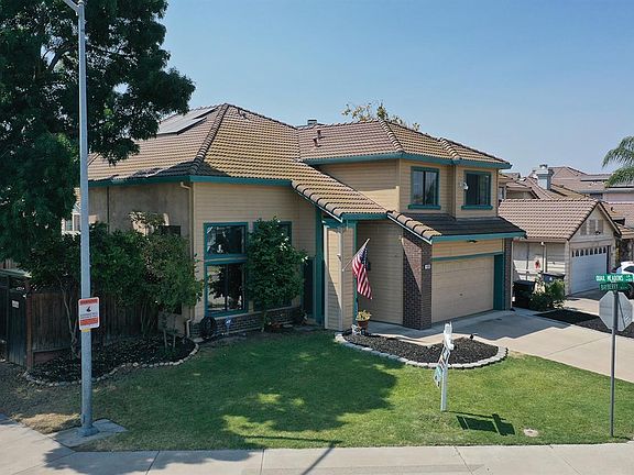 2nd image of 1928 Bayberry Ct