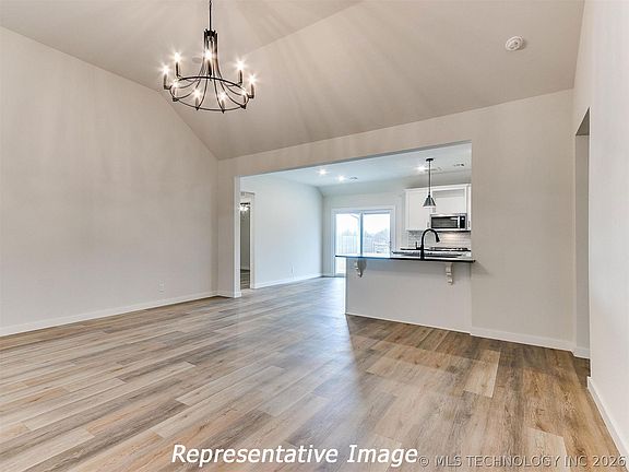 7th image of this home