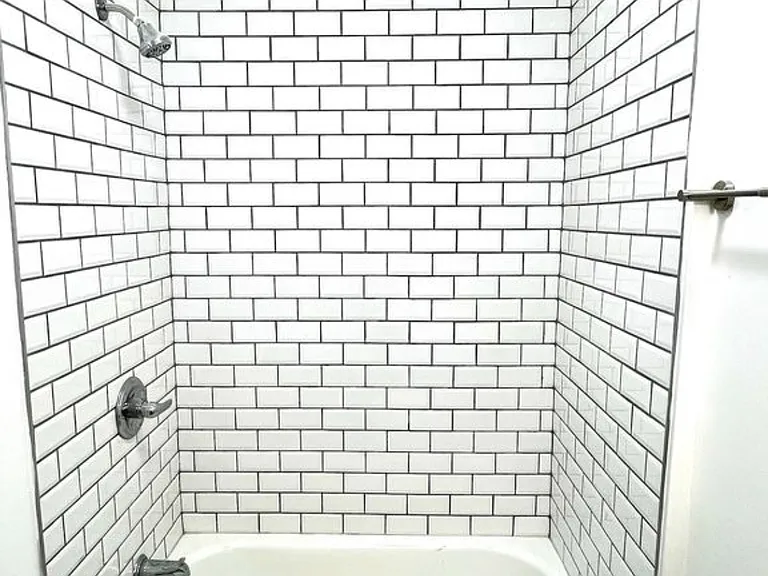 2127 Williams Ave #3 — Photo 3