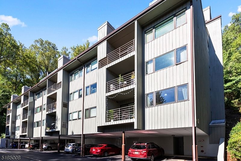 1st image of 61 Mount Kemble Ave APT 306