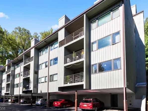 61 Mount Kemble Ave APT 306, Morristown, NJ 07960