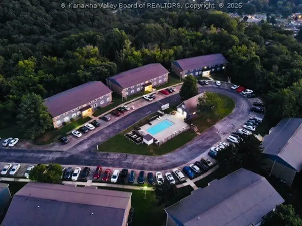 1400 Highland Dr, Saint Albans, WV 25177