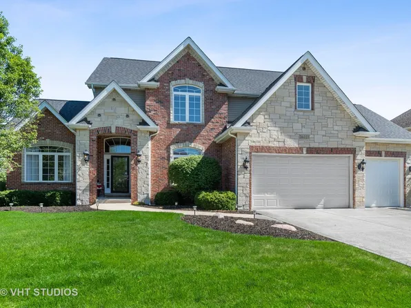 26123 W Whispering Woods Cir, Plainfield, IL 60585
