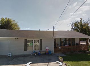 1004 10th St, Nitro, WV 25143