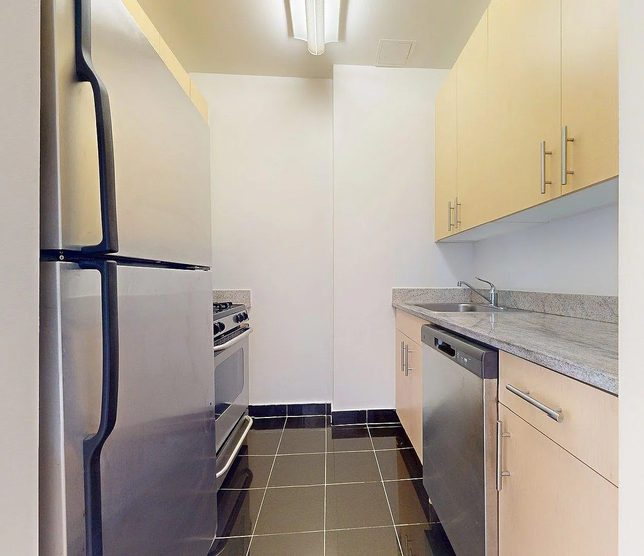 90 Washington Street — Photo 2