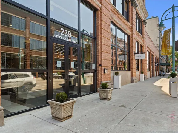 239 East Chicago STREET #201, Milwaukee, WI 53202