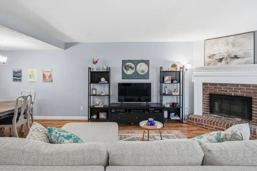 2 bed, 1224 sqft, $1,950 — Photo 4