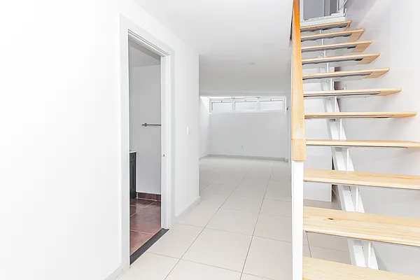 Rented by MySpaceNYC | media 10