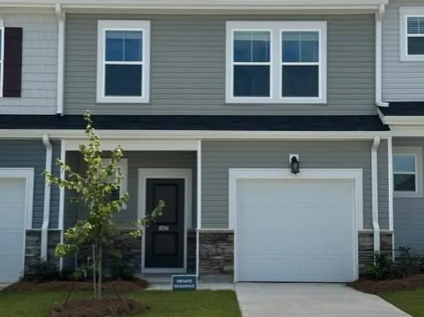 1014 Cornelia St, Elgin, SC 29045