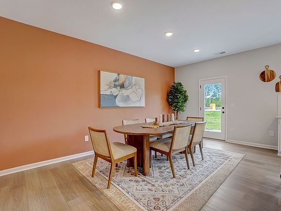 Cambrey Crossing - Finnegan Interior Image 3