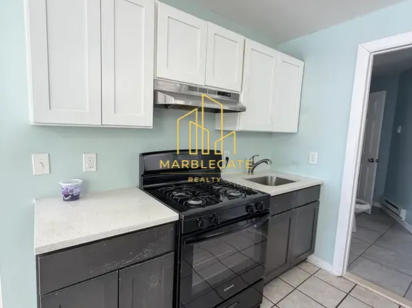452 15th Ave, Newark, NJ