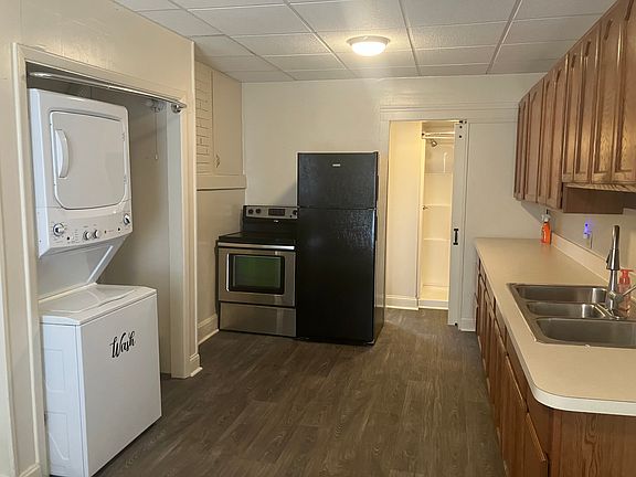 2nd image of 814 E Main St APT A