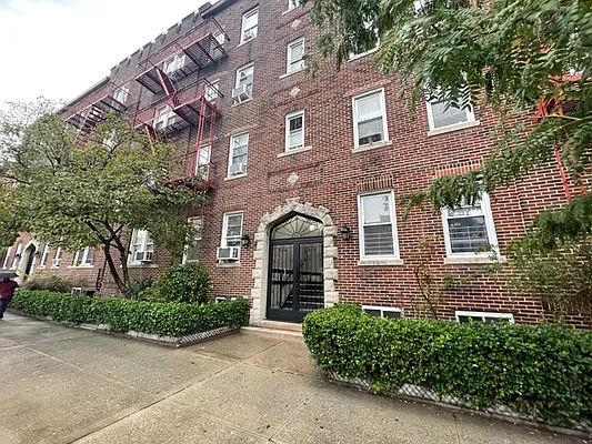 Rented by Prime Realty | media 6