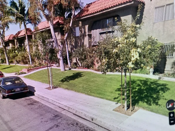 120 - 801 E Palmer Ave