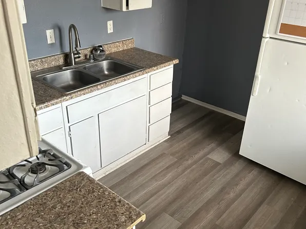 524 Vermont St NE APT D, Albuquerque, NM 87108